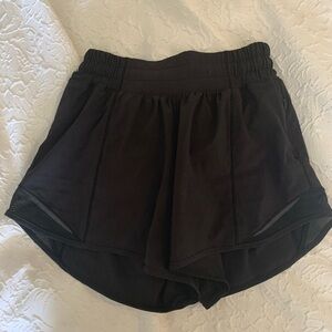 Lululemon High Rise Hotty Hot Shorts 4 inch Inseam - Black   Size:2